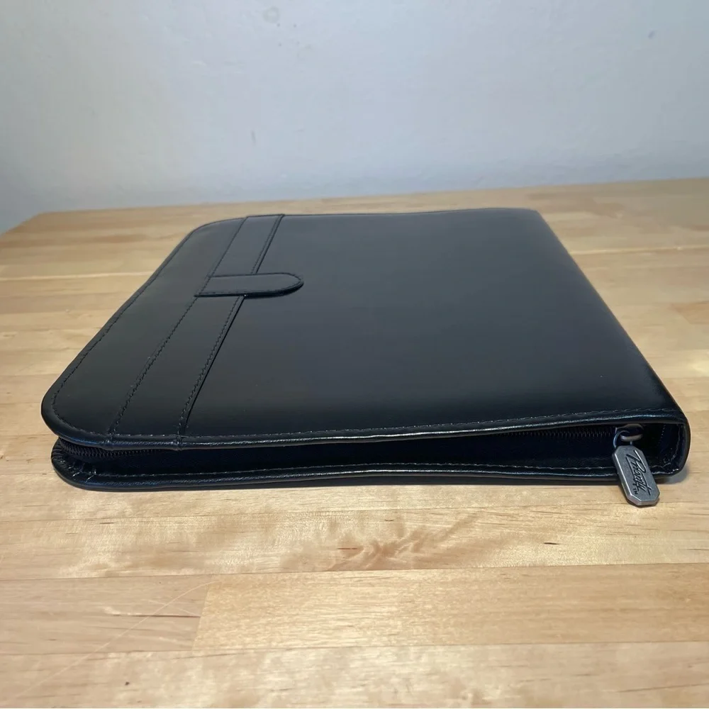 Priority Management Portfolio Zippered Binder Black Made in Canada